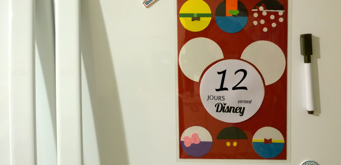 Un compte dodo aimanté pour le frigo en prévision de votre voyage à Disney