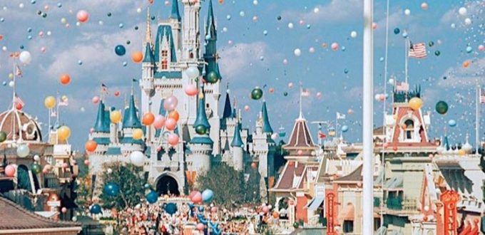 Le parc Magic Kingdom de Walt Disney World le jour de son ouverture