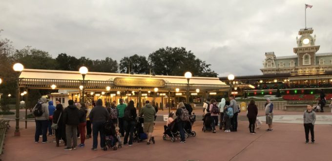 Gauche!Gauche!Toujours la gauche à Walt Disney World