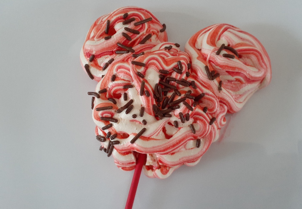 Meringue en forme de Mickey, facile et délicieux!