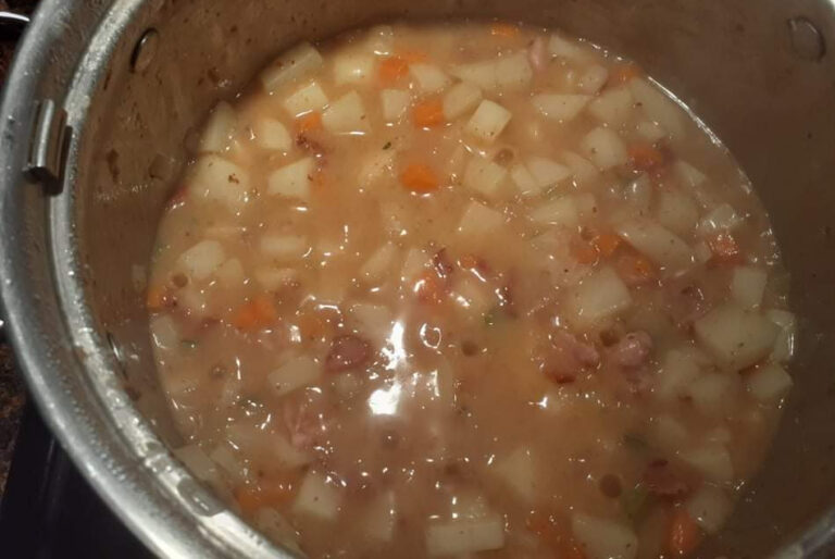 La Loaded Baked Potato Soup du Carnation Cafe de Disneyland Le monde de Disney