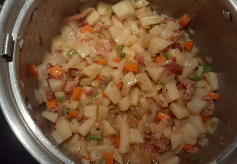 La Loaded Baked Potato Soup du Carnation Cafe de Disneyland Le monde